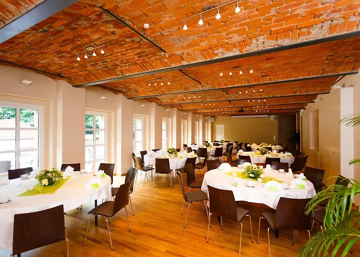 & Restaurant Michaelis Отель