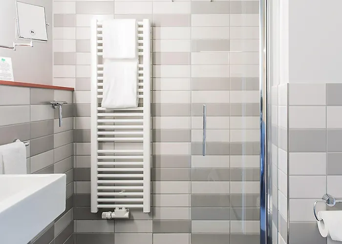 & Restaurant Michaelis فندق 4*