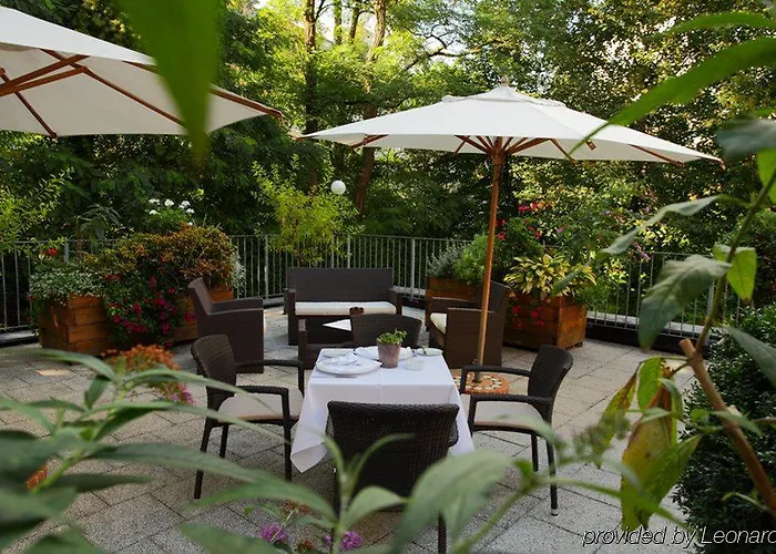 & Restaurant Michaelis لبسيا