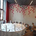 & Restaurant Michaelis 4* Лейпциг